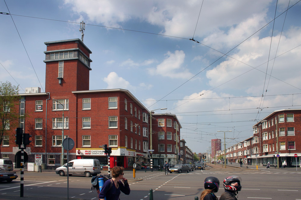 jonckbloedtplein laakkwartier nieuwe haagse school architectuur