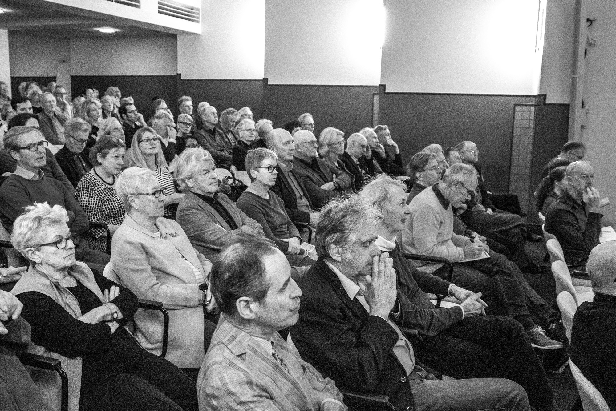 symposium: over het verleden, heden en toelomst van de stad